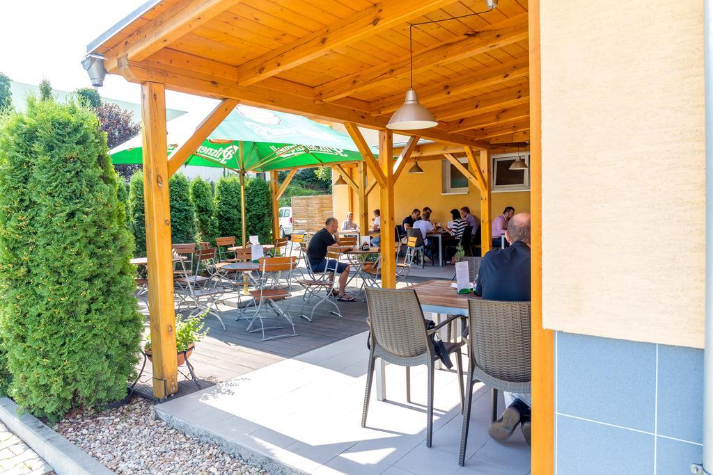 Hotel Lion Guest house Modrice