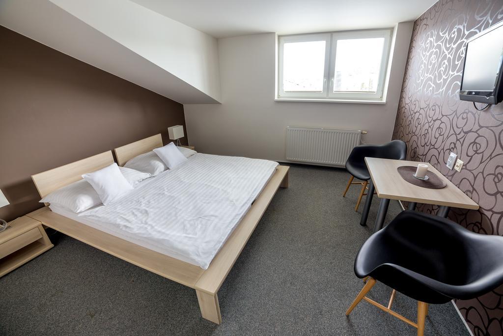 Hotel Lion Guest house Modrice